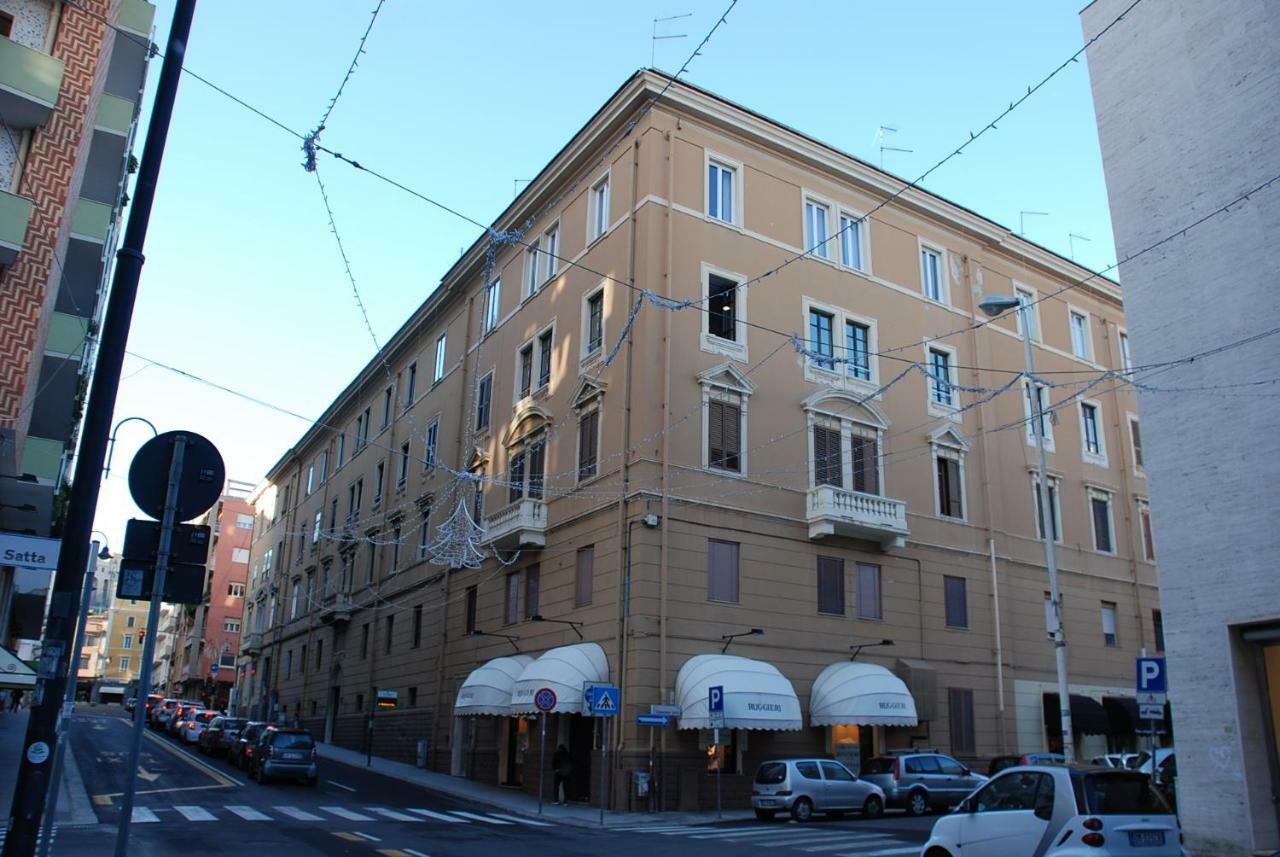Dolce Sbadiglio 2 Hotel Каляри Екстериор снимка