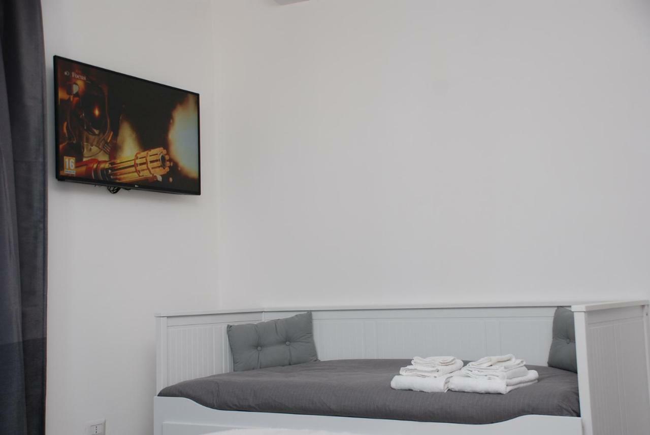 Dolce Sbadiglio 2 Hotel Каляри Екстериор снимка