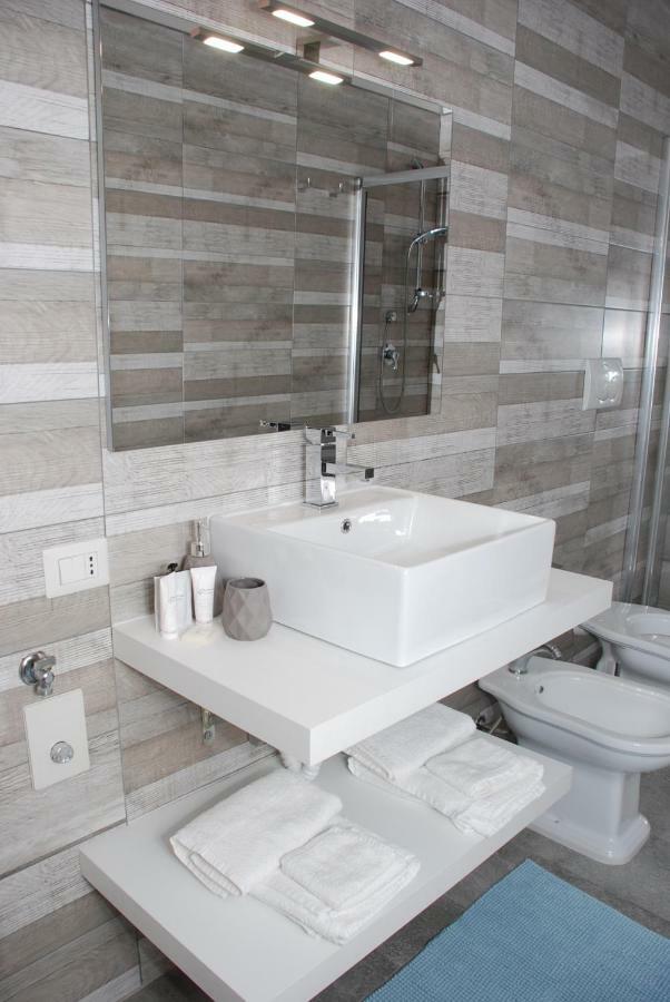 Dolce Sbadiglio 2 Hotel Каляри Екстериор снимка